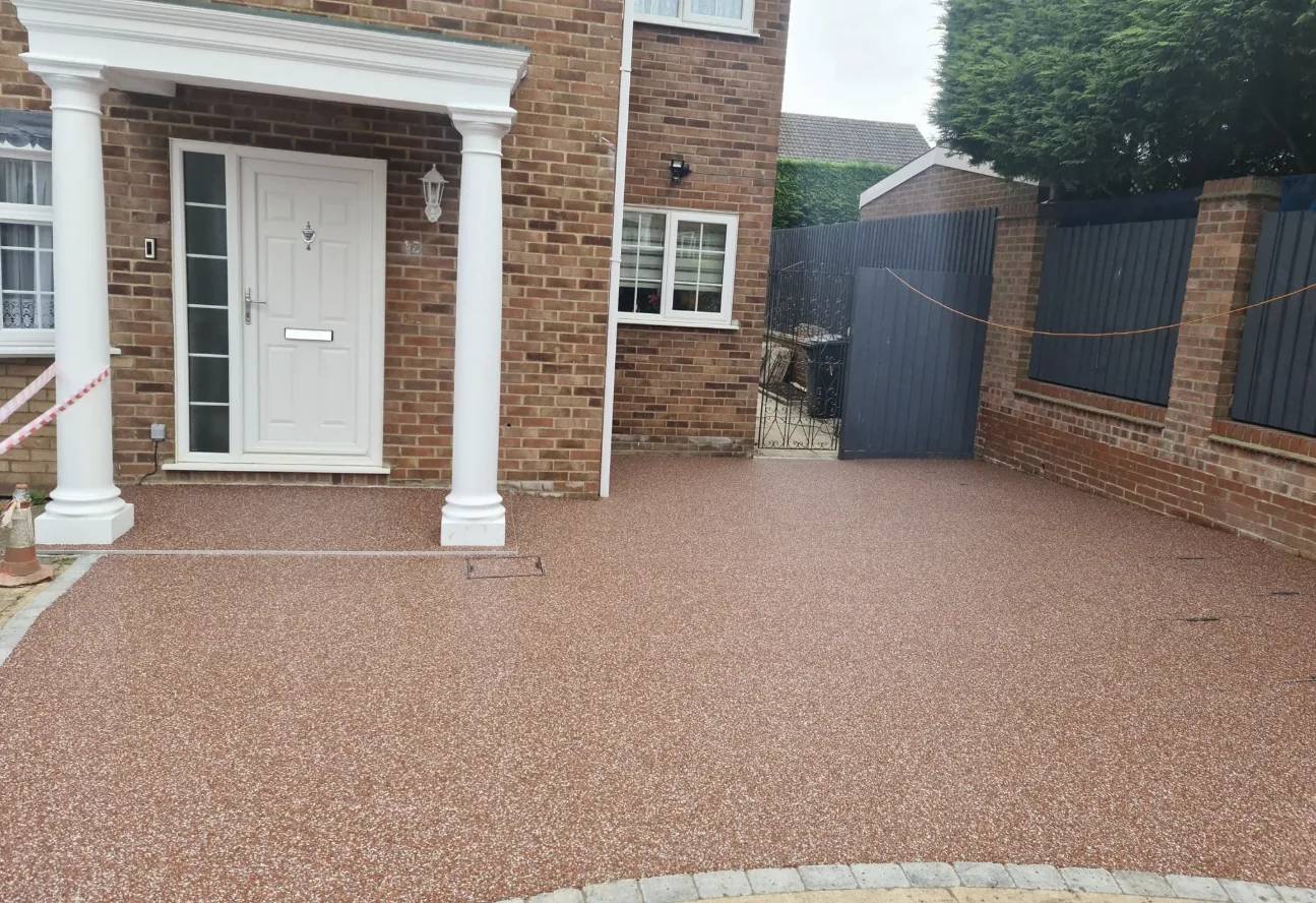Resin bound driveway installed in Daltex Athena finish