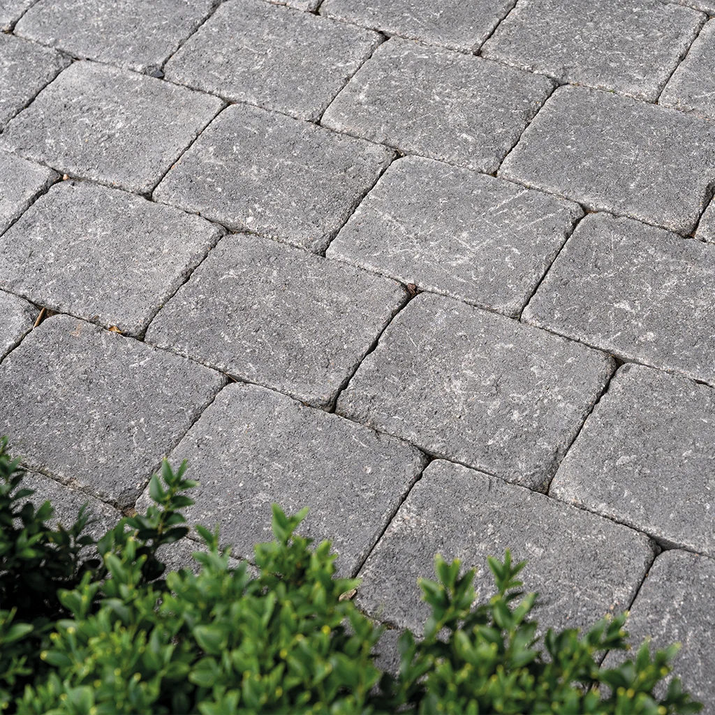 Block paving driveway with charcoal and brindle pattern installed by SureLay UK