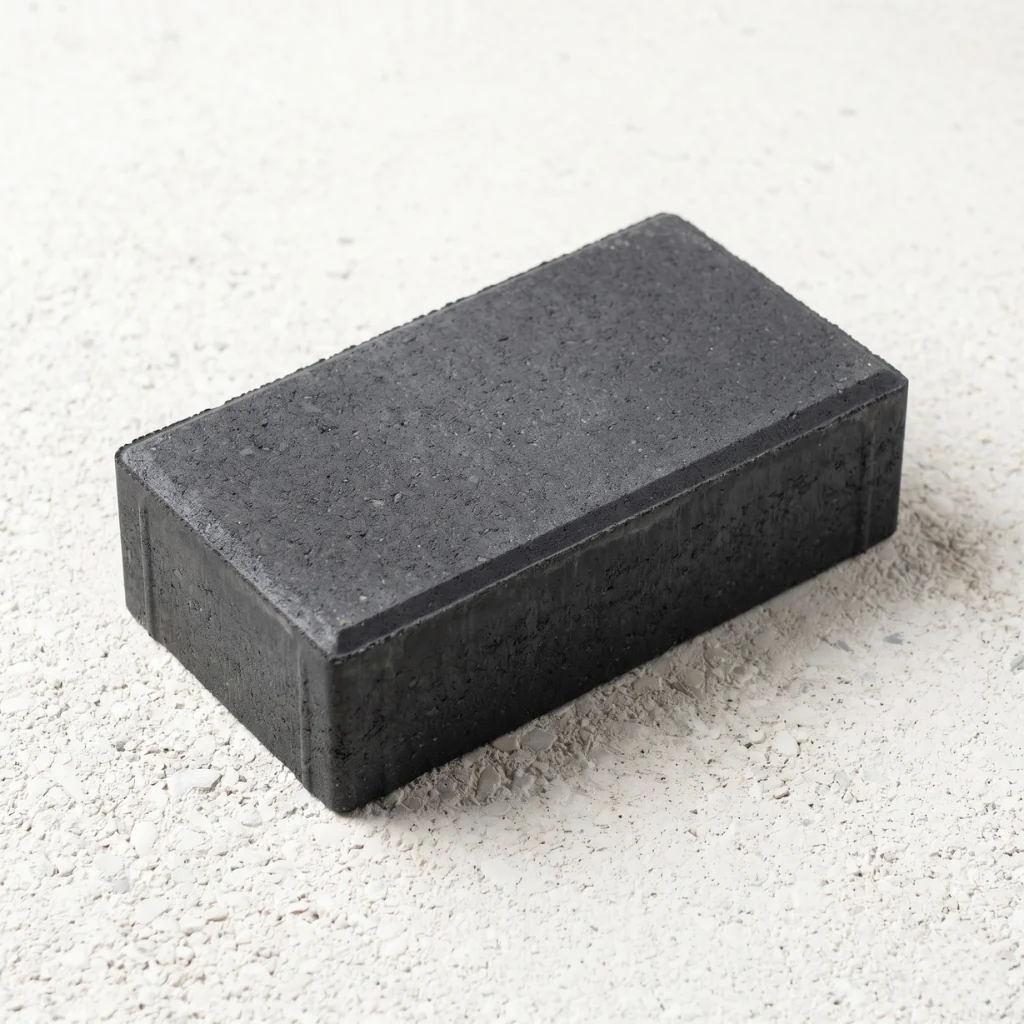 Brett Omega — Charcoal edging sample for resin bound driveways