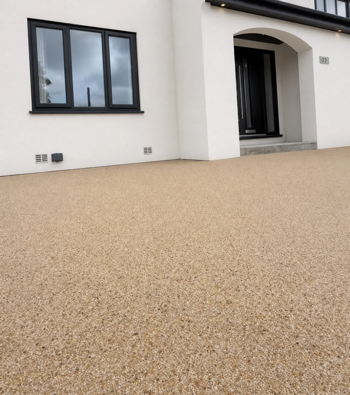 Resin bound driveway installed in Daltex Caramel Latte finish