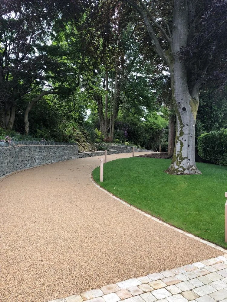 Resin bound driveway installed in Daltex Springtime finish